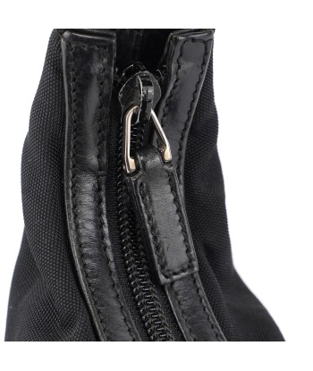 Black Canvas Chain Shoulder Bag suggérées chez