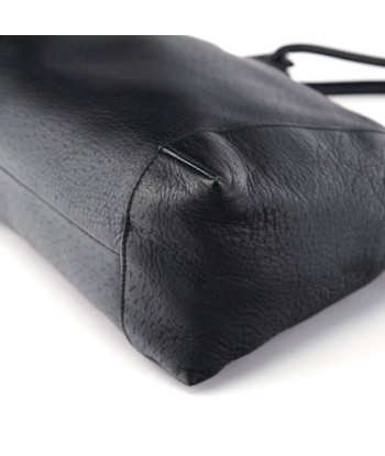 2003 Black Leather Hobo Shoulder Bag votre