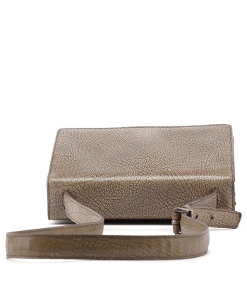 Beige Lama Leather Shoulder Bag ouvre sa boutique