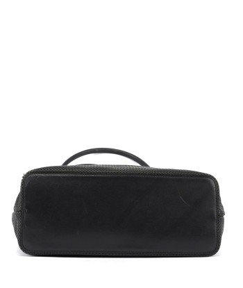 Black Leather Perforated Shoulder Bag Par le système avancé 