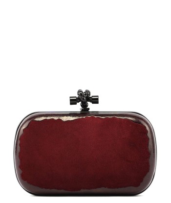 Bottega Veneta Burgundy Suede Pochette Knot ouvre sa boutique