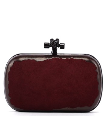 Bottega Veneta Burgundy Suede Pochette Knot ouvre sa boutique