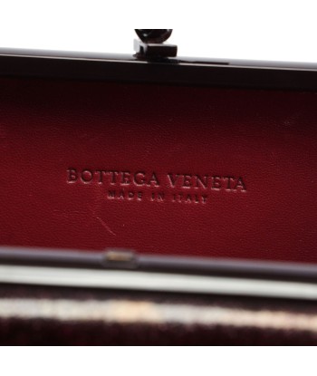 Bottega Veneta Burgundy Suede Pochette Knot ouvre sa boutique