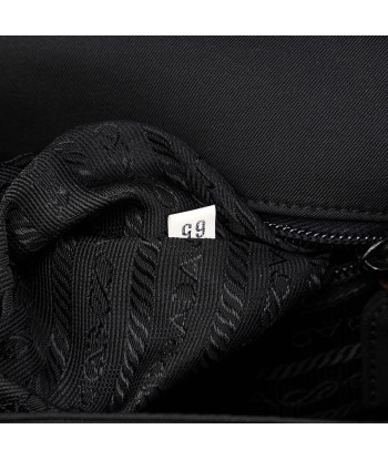 Black Nylon Buckle Shoulder Bag chez Cornerstreet bien 