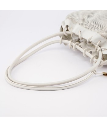 Beige Perforated Leather Drawstring Bag s'inspire de l'anatomie humaine