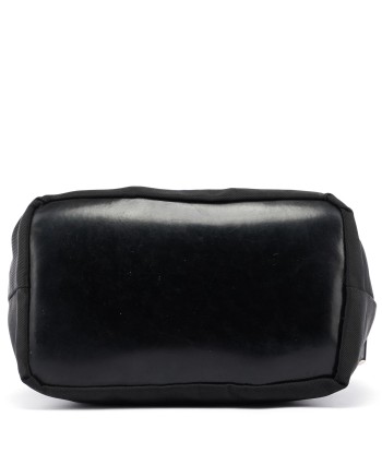 Black Canvas Bamboo Shoulder Bag les muscles