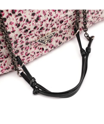 Pink Silk Sequin Chain Bag est présent 