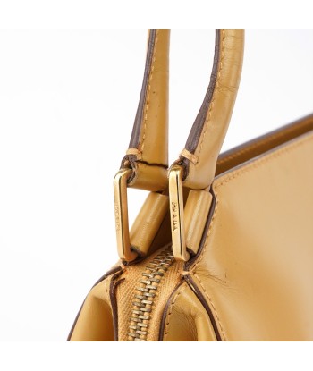 Yellow Vitello Chic Shoulder Bag offre 