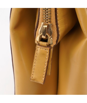 Yellow Vitello Chic Shoulder Bag offre 