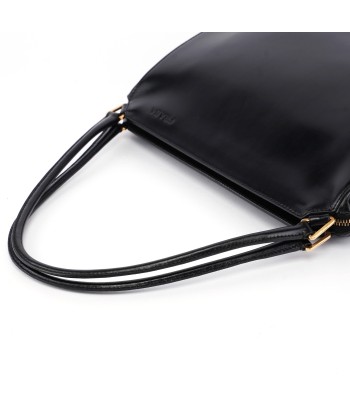 Black Vitello Chic Shoulder Bag ou a consommer sur place