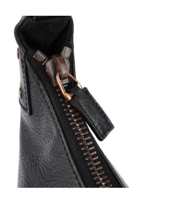 Black Buffalo Leather Hobo Shoulder Bag est présent 